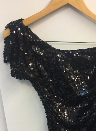 Vestido negro lentejuelas