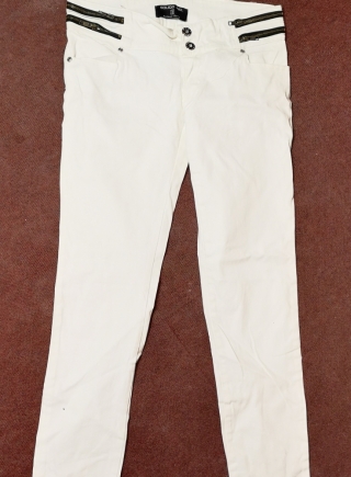 Pantalón Blanco con cierres