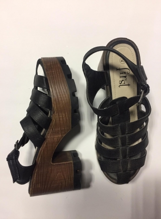 Sandalias