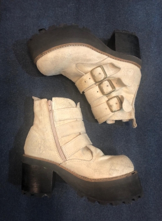 Botas
